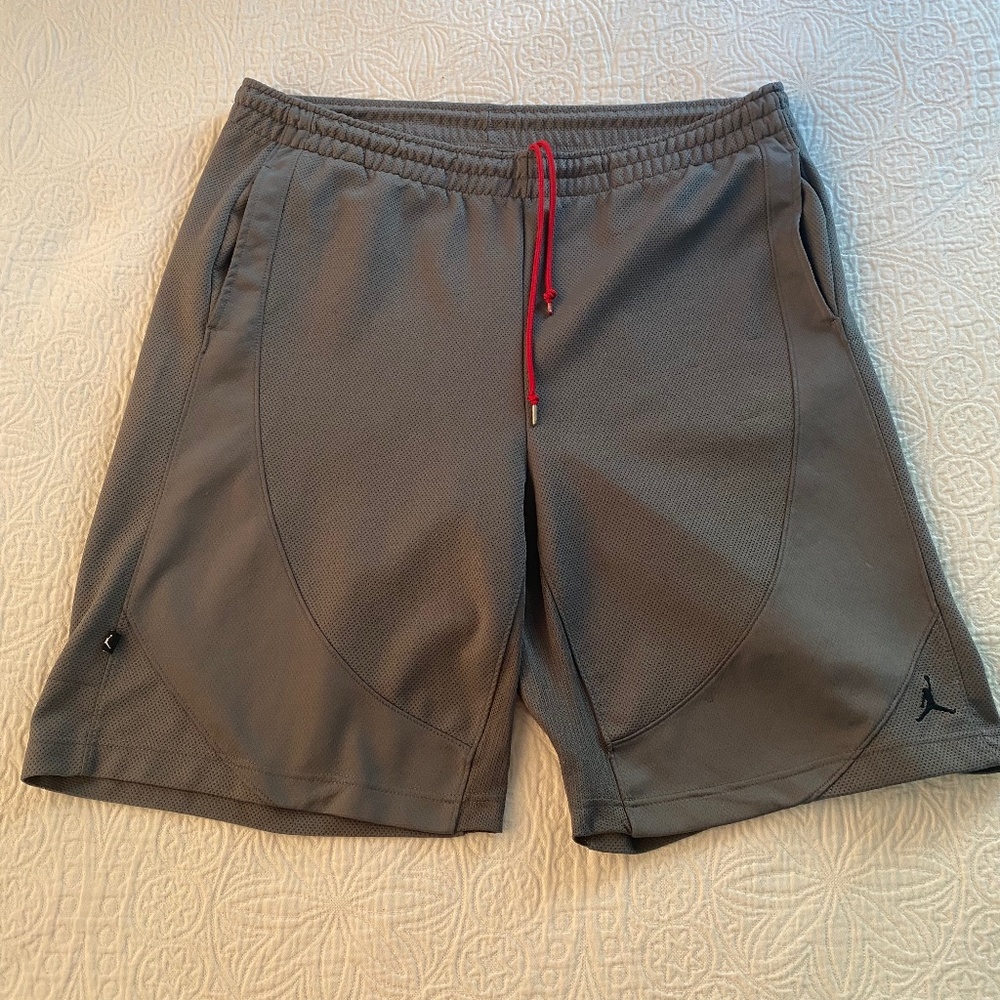 Jordan shorts color gray size large